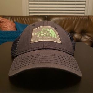 The north face trucker cap